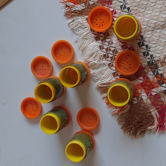 Vintage 1960s St. Labre Indian School Salt and Pepper Shakers - Picture 9 of 9